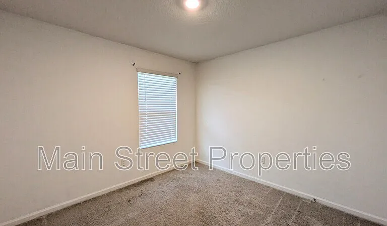 10557 Queens Gate Cir — Photo 10