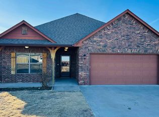 309 Timber Ln, Harrah, OK 73045