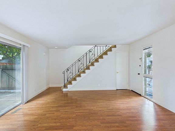 4th image of 1333 Regent St