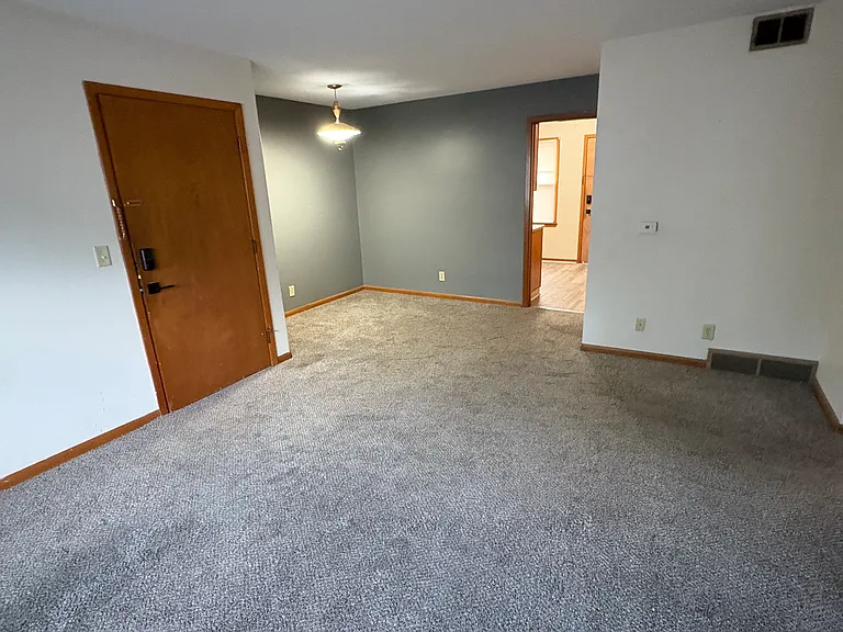 103 Zenith Dr #2 — Photo 3
