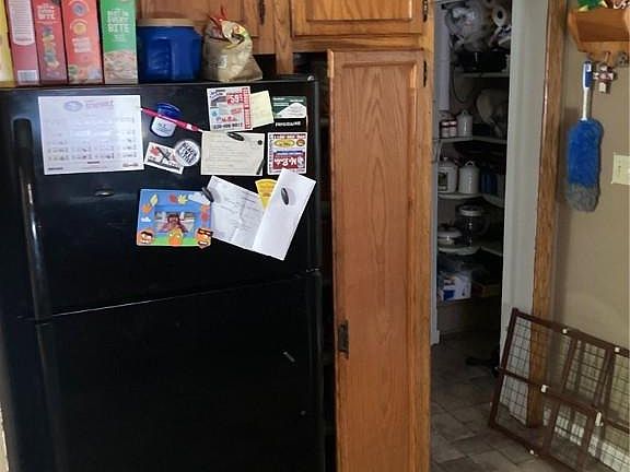 5th image of 328 E Lucius Ave