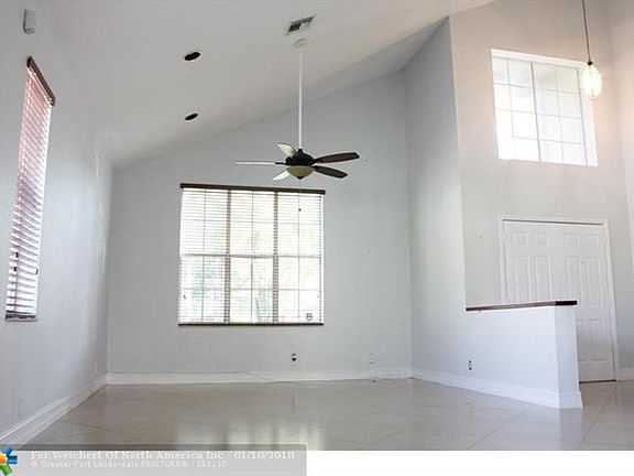 3rd image of 171 Cameron Ct