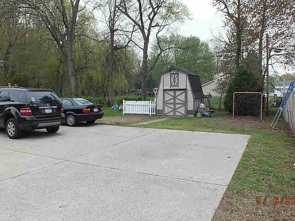 5th image of 8529 Saratoga Dr