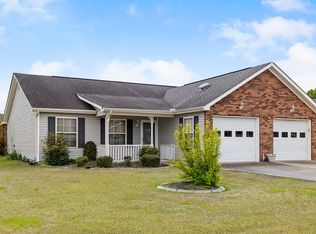 80 Flagstone Dr, Rossville, GA 30741