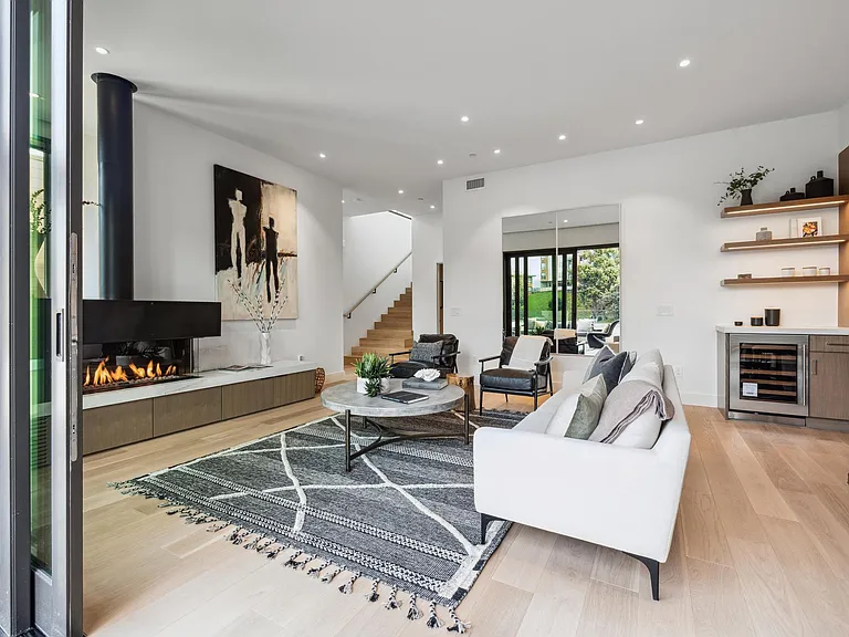 16 Oak Shore Dr — Photo 13