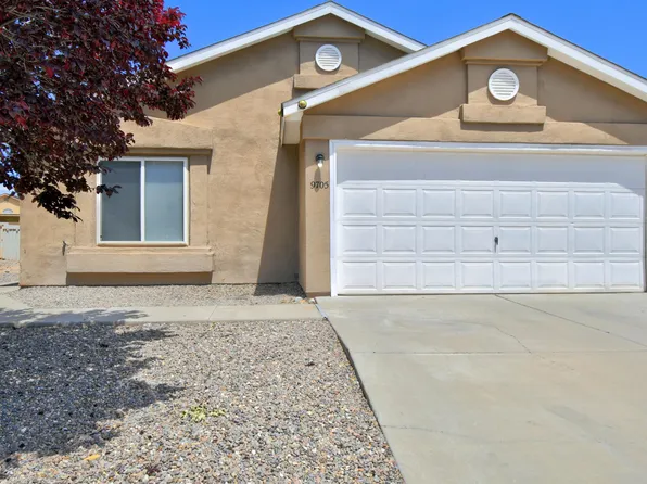 9705 El Patron Rd SW, Albuquerque, NM 87121