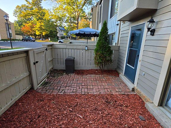 2nd image of 9441 Chadburn Pl