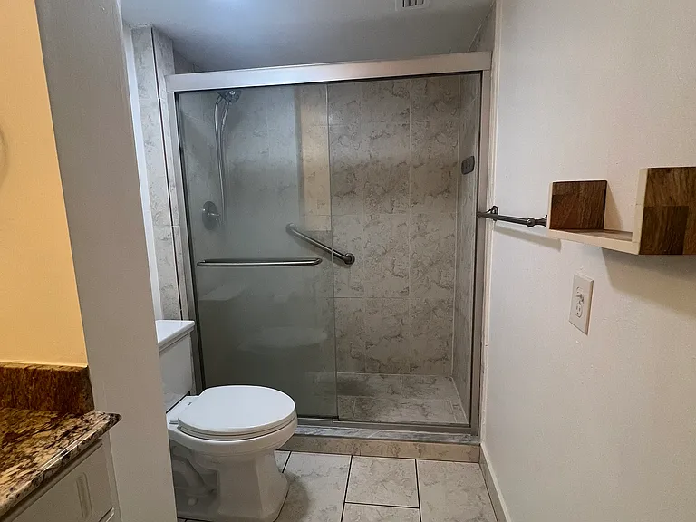 10801 SW 109th Ct #D208 — Photo 18