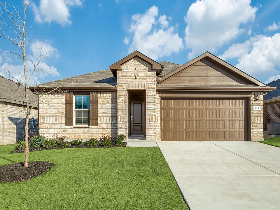 548 Bronze Cir W