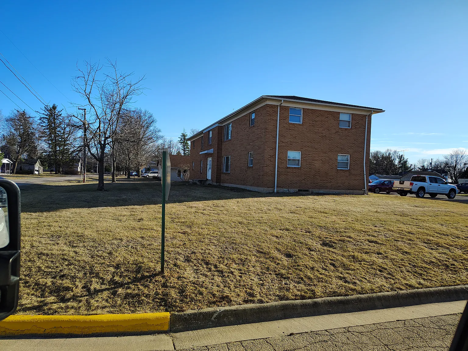 2 bed, 850 sqft, $750 — Photo 1