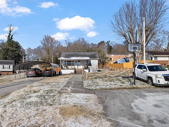 2nd image of 205 Kimberly Dr