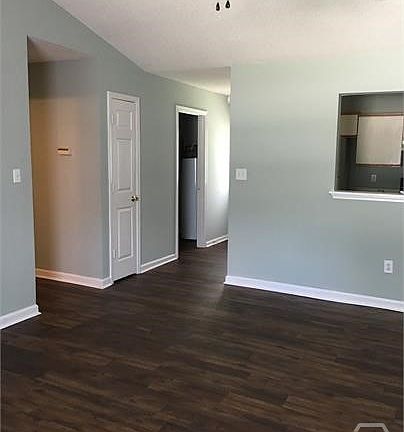 3rd image of 197 Lavender Lakes Dr