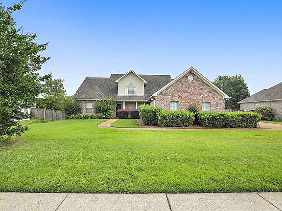 2nd image of 136 Cypress Lake Blvd S