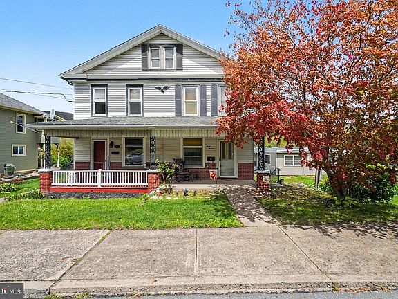 2nd image of 813 Main St