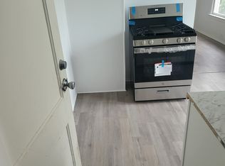 845 Royal Rd #1, Cleveland, OH 44110