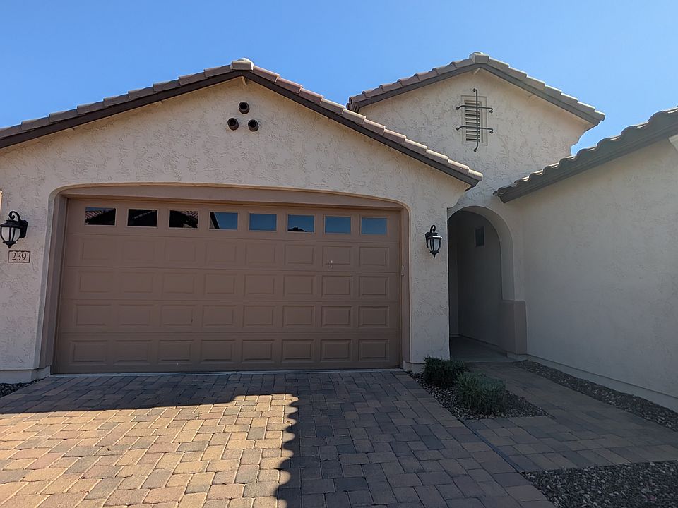 1st image of 239 E Horseshoe Dr