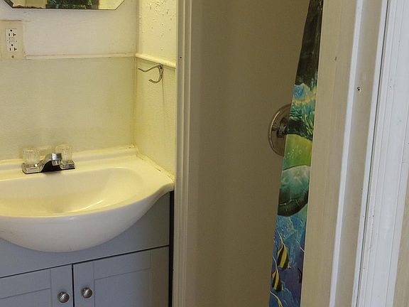 2nd image of 690 10th Ave N #1