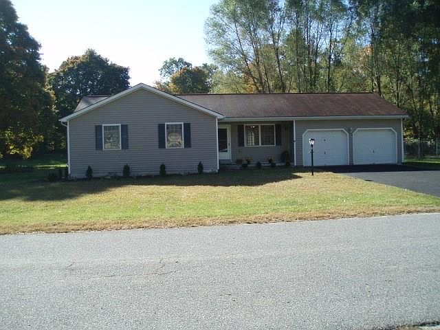 1st image of 4 Arberger Dr