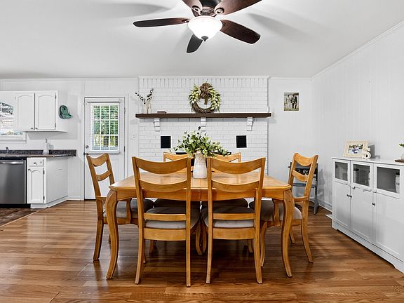 5th image of 2347 Blackburn Rd SE
