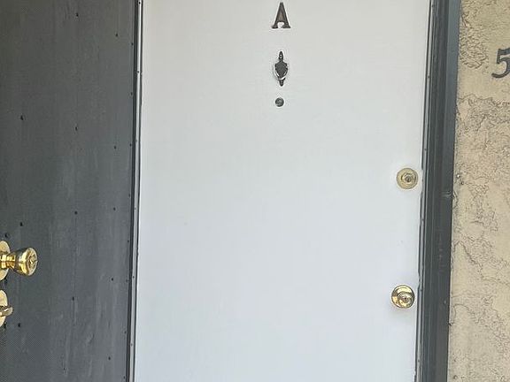 2nd image of 5033-5035 Santa Ana St #A