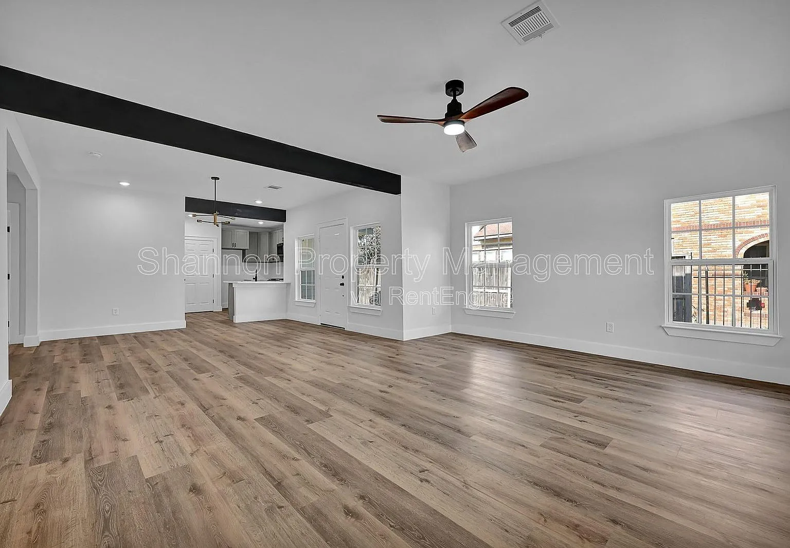 4 bed, 3.0 bath, 1932 sqft, $2,995 — Photo 4