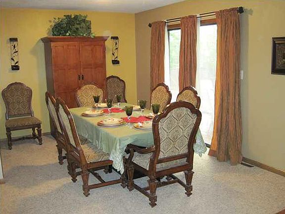 3rd image of 1105 Skyview Dr