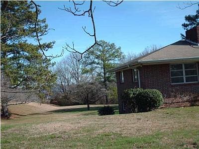 5th image of 204 Lovella Dr