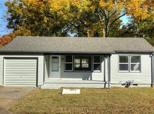 820 W Oak St, Chanute, KS 66720