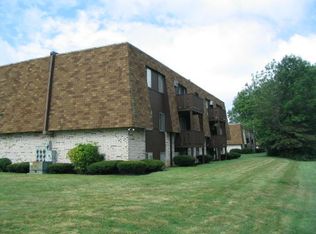 1446 W River Rd N, Elyria, OH 44035