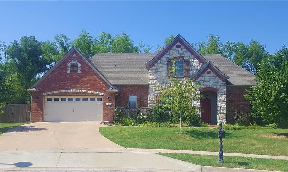 1st image of 2556 N Surtees Pl