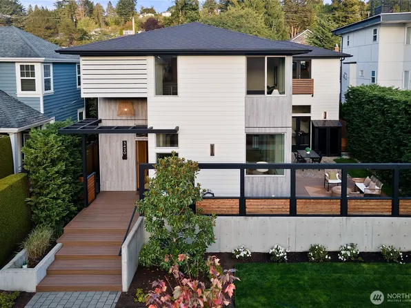 3420 33rd Avenue W, Seattle, WA 98199