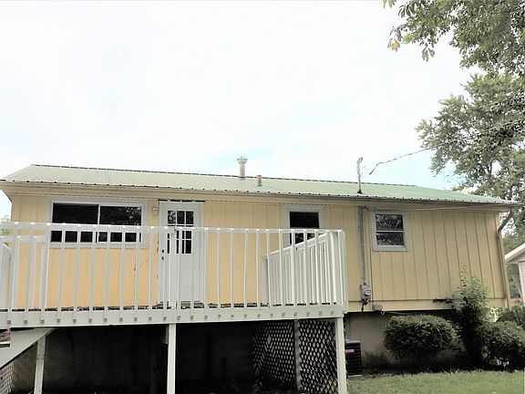 3rd image of 242 Seminole Dr
