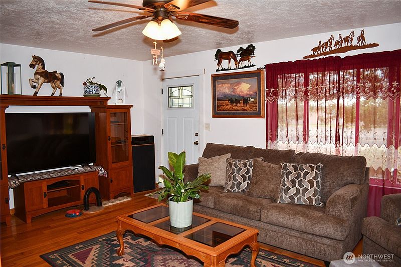 4th image of 84570 Ringer Road
