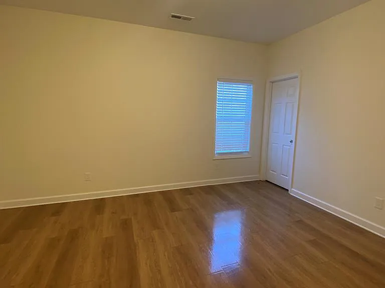 187 Thoroughbred Dr — Photo 11