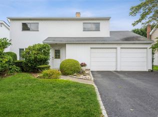 3123 Camden Ln, Merrick, NY 11566