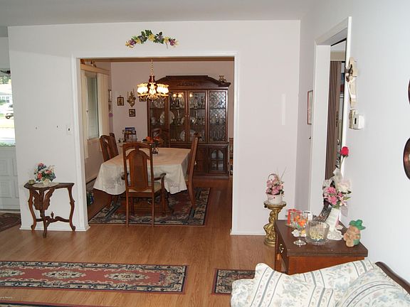 4th image of 1B Ohio Dr
