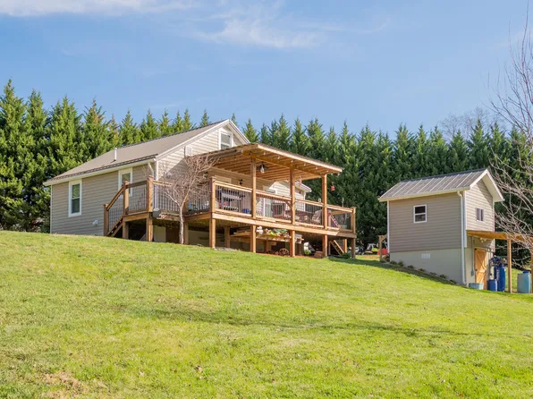 6824 Fairystone Park Hwy, Stuart, VA 24171