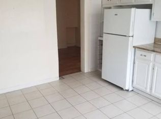 6060 55th St, Maspeth, NY 11378