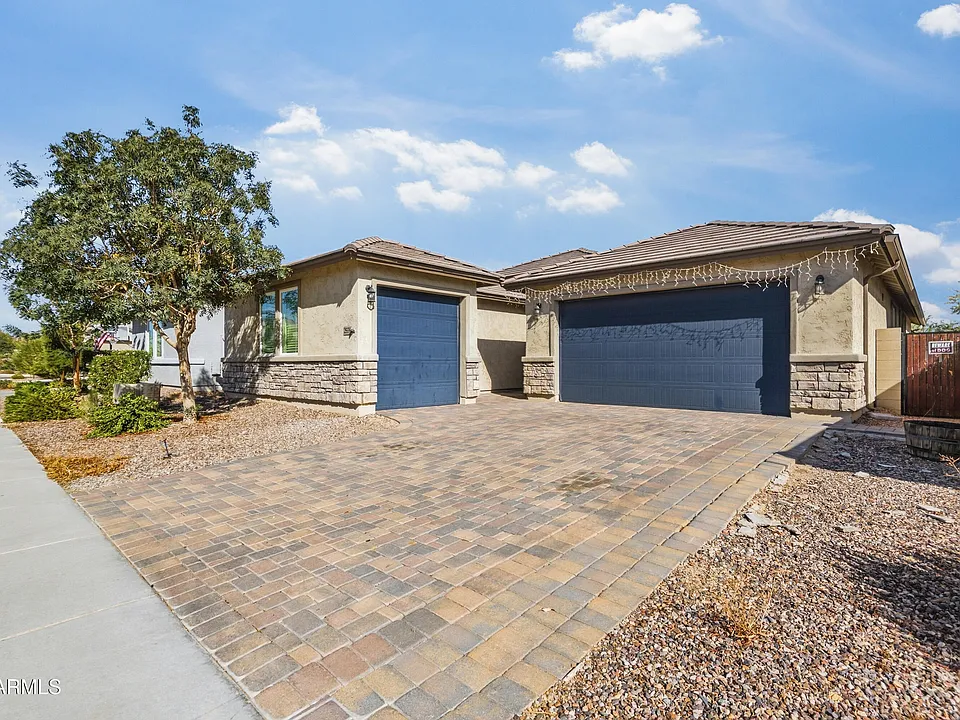 25339 N 134th Dr