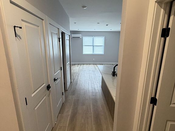 2nd image of 3918-3930 Haverford Ave #3918-06
