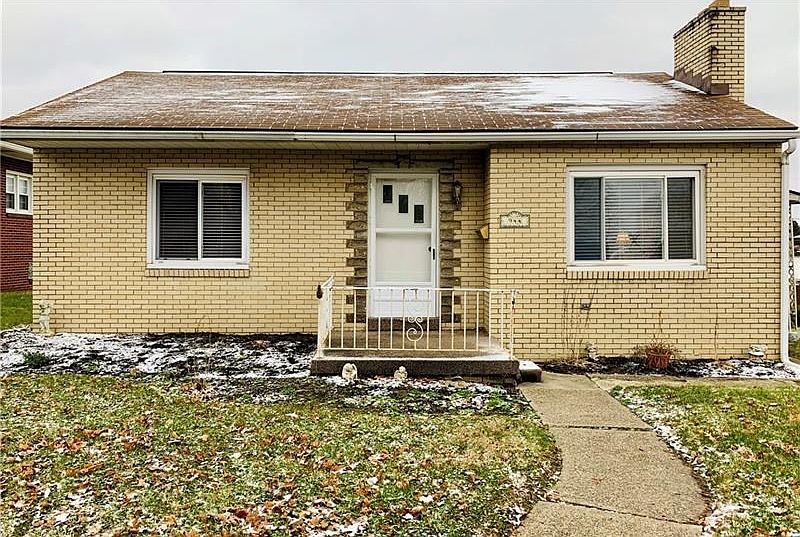 1st image of 944 Emerson Dr