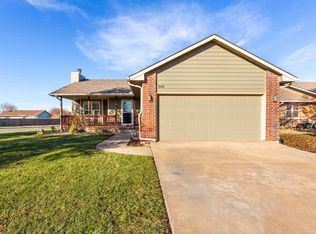 848 N Sunrise Cir, Goddard, KS 67052