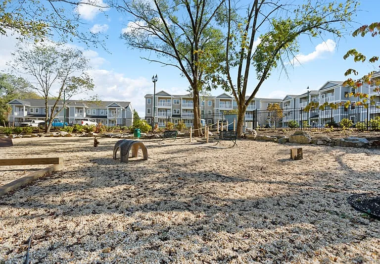River Pointe — Photo 19