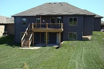 2nd image of 930 S 184th St