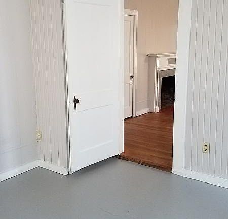 4th image of 1401 S Washington Ave #B