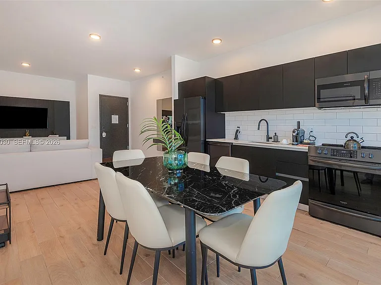 398 NE 5th St #4001 — Photo 45