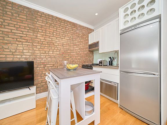 2nd image of 321 E 78th St APT 2D