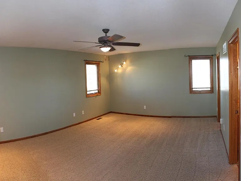 433 Crest Pl — Photo 7