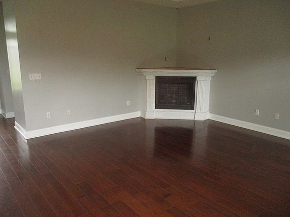 2nd image of 2101 Center Dr #2101