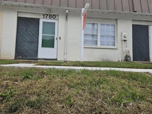 1780 Village Green Dr Unit C-68, Landover, MD 20785